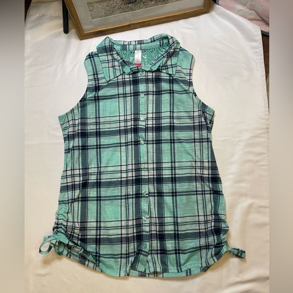 No Boundaries size XL mint green and navy blue plaid button up tank top